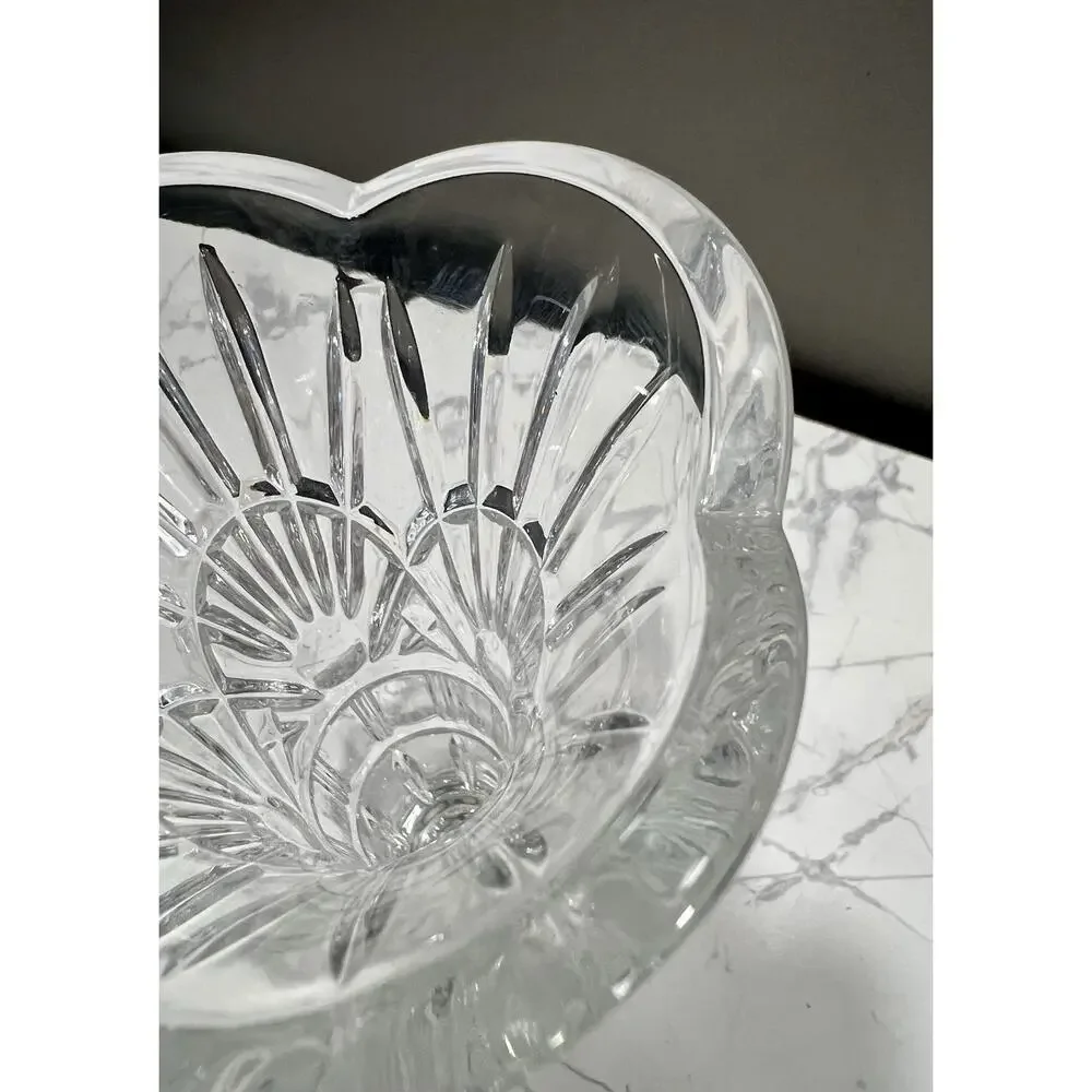 Shannon Crystal by Godinger 24% Lead Crystal Freedom Vase 6.5
